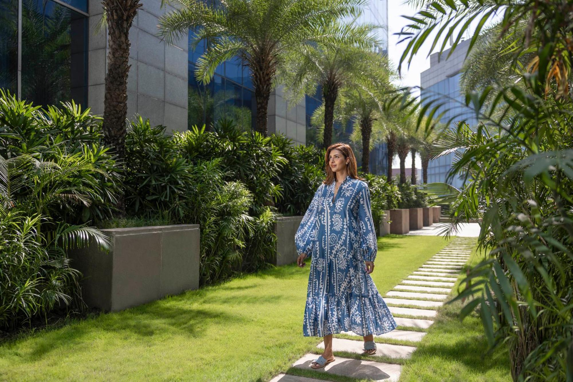 เดอะ ลีลา แอมเบียนซ์ โฮเต็ล แอนด์ เรสซิเดนซ์ คุรุคราม Hotel คูร์เคาน์ ภายนอก รูปภาพ The Park, Hyderabad