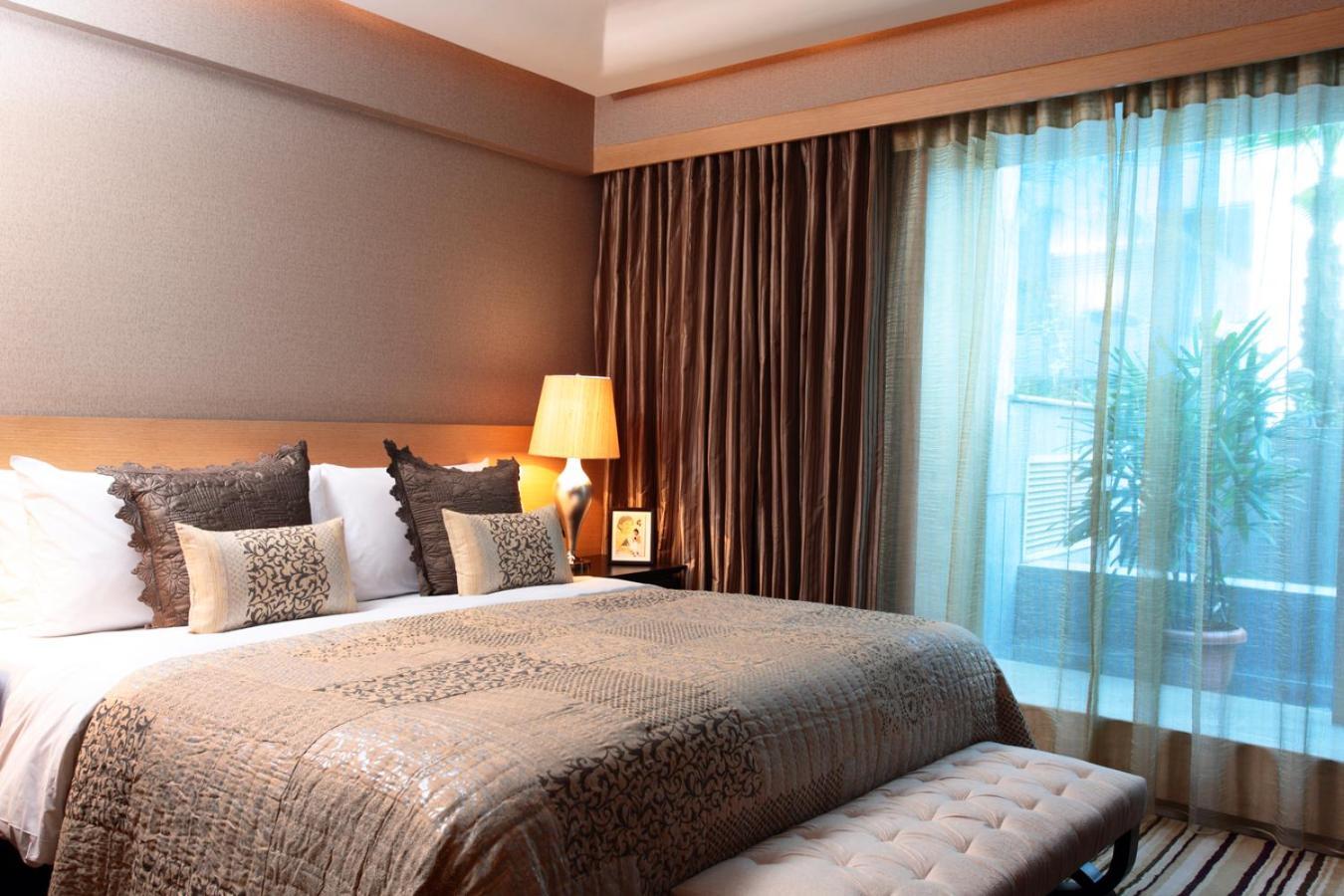 เดอะ ลีลา แอมเบียนซ์ โฮเต็ล แอนด์ เรสซิเดนซ์ คุรุคราม Hotel คูร์เคาน์ ภายนอก รูปภาพ